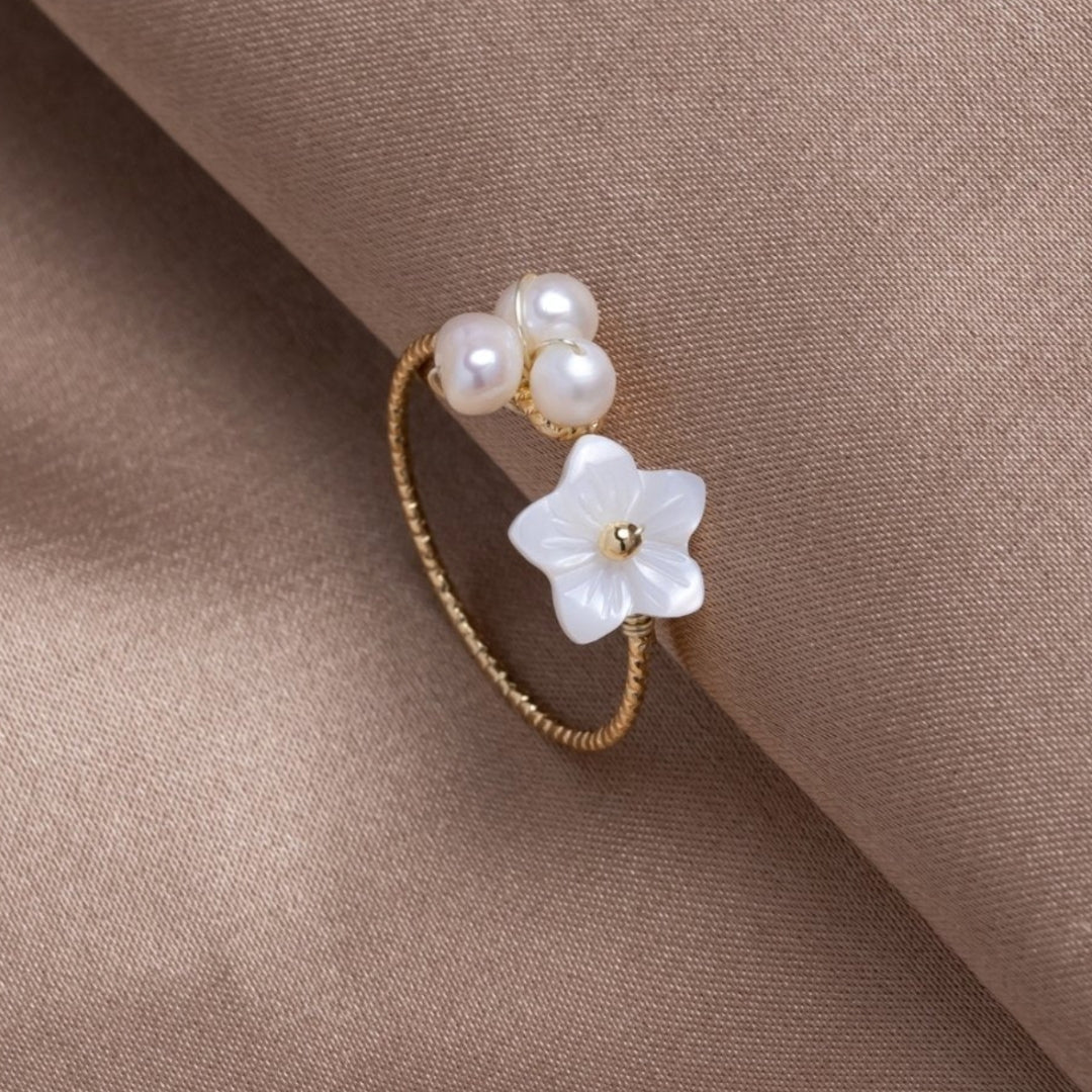 Charming Gold Ring for Any Occasion