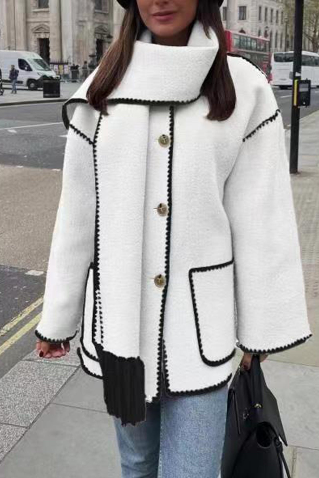 LM | Modern and fashionable coat
