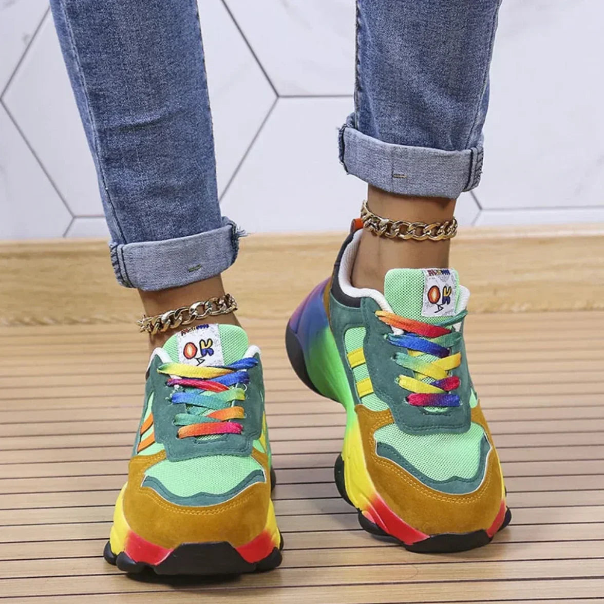 LM | Cheeky and casual sneakers