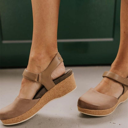 Graceful Orthopedic Sandals for Modern Look