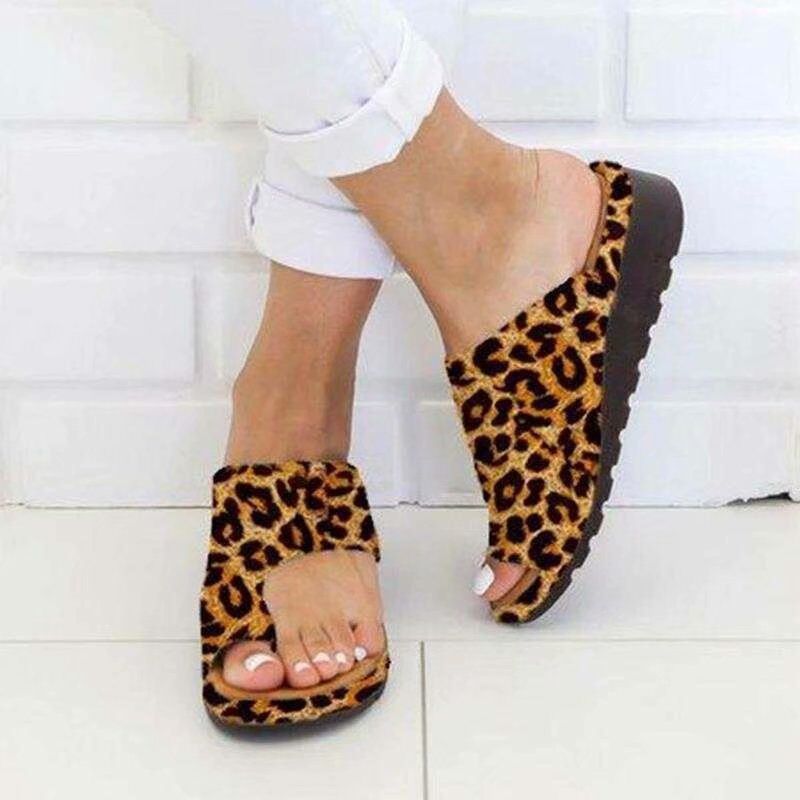 Graceful Orthopedic Sandals for Modern Look