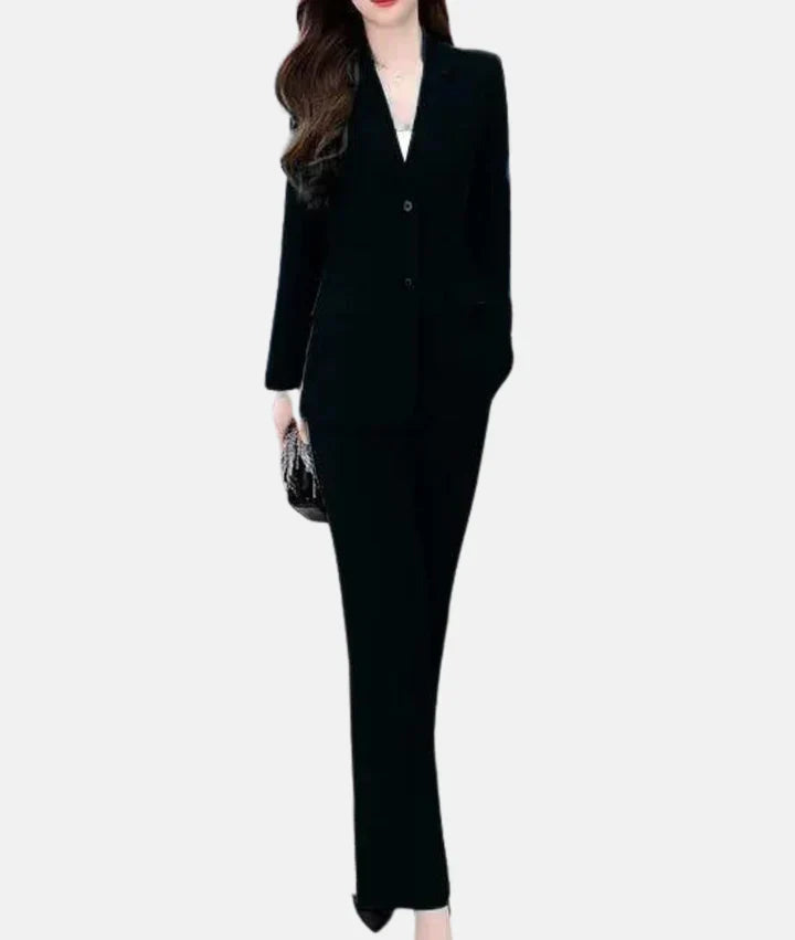 LM | Elegant trouser suit with fitted blazer