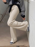 Sophisticated Pants with a Clean Classic Look