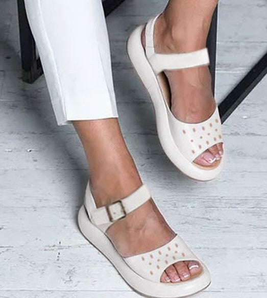 LM | Open sandals with adjustable strap