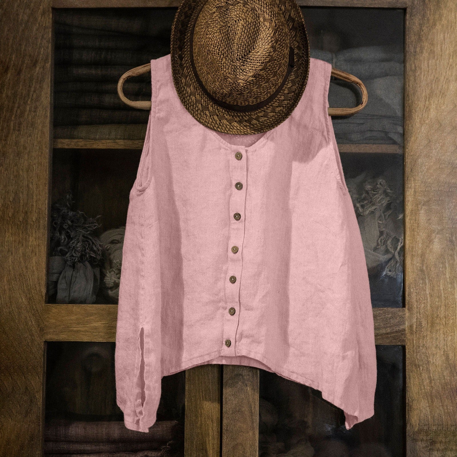 Women's Vintage Simple Button Decoration Tank Top artswardrobe