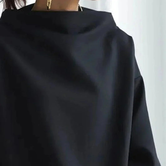 LM | Black sweater with oversized round neckline