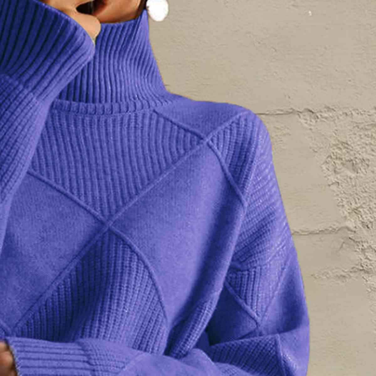 LM | Versatile and comfortable sweater