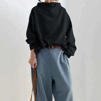 LM | Black sweater with oversized round neckline