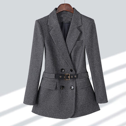 LM | Elegant blazer with belt
