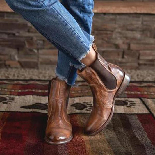 LM | Fashionable supportive orthopaedic shoes