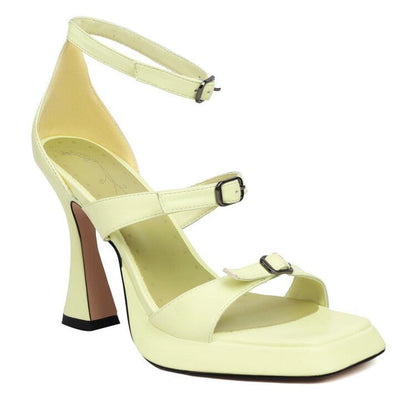 Chic Orthopedic Sandals with Unique Design