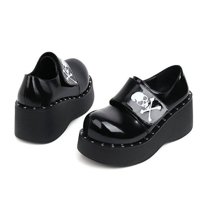 Chic Orthopedic Shoes with Unique Design