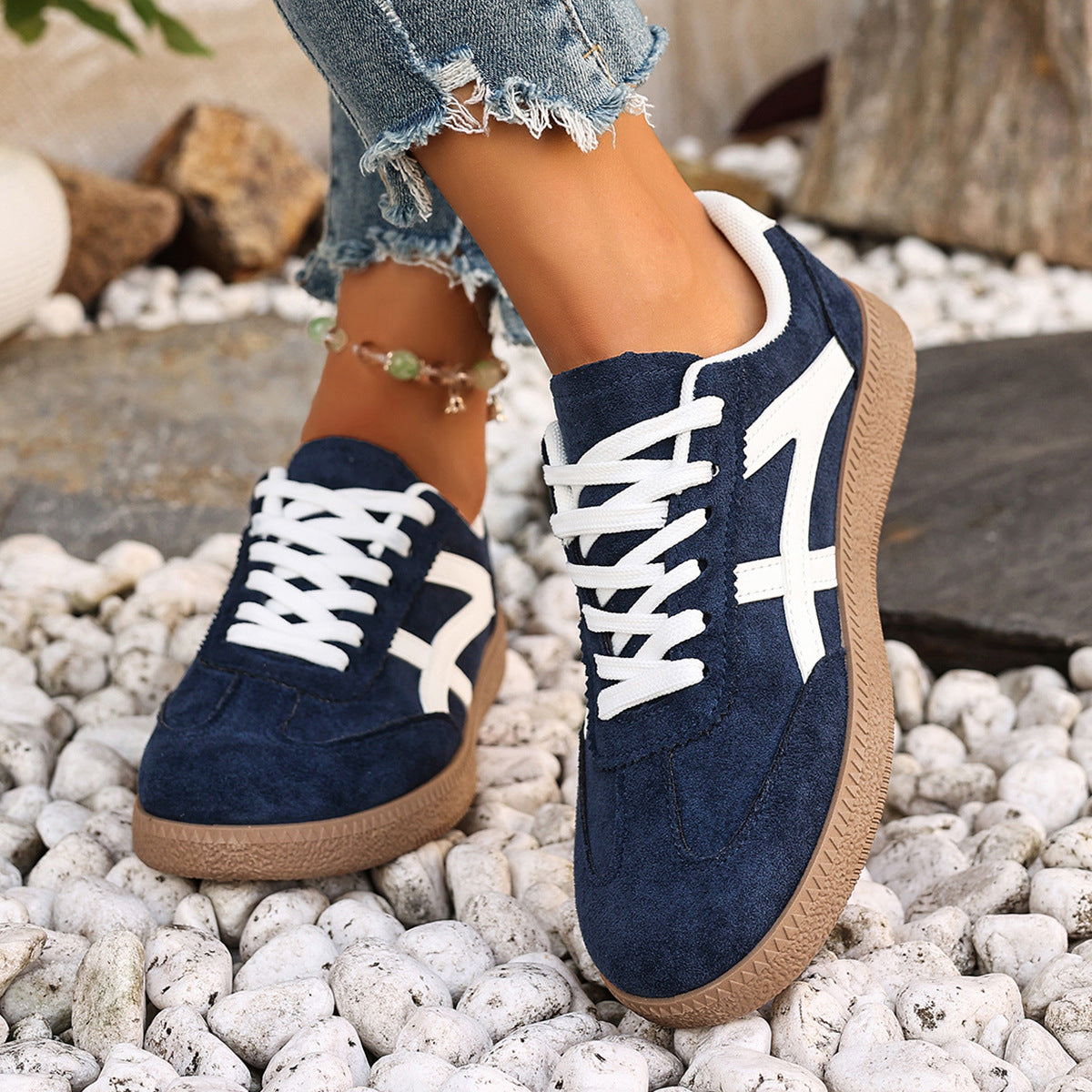 Graceful Orthopedic Trainers for Modern Look