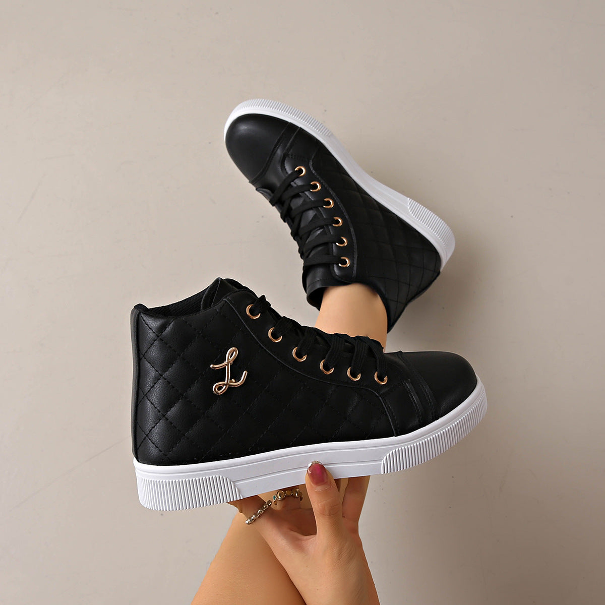 Graceful Orthopedic Trainers for Modern Look