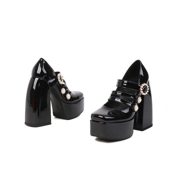 Chic Orthopedic Shoes with Unique Design