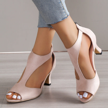 Graceful Orthopedic Sandals for Modern Look