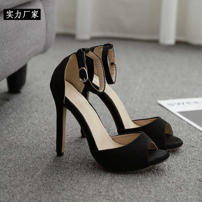 Graceful Orthopedic Sandals for Modern Look