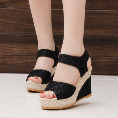 Graceful Orthopedic Sandals for Modern Look
