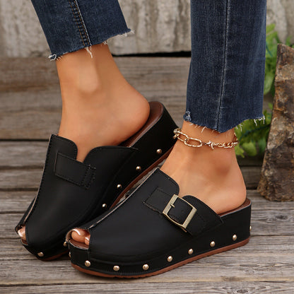 Chic Orthopedic Sandals with Unique Design