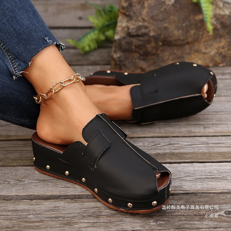 Chic Orthopedic Shoes with Unique Design
