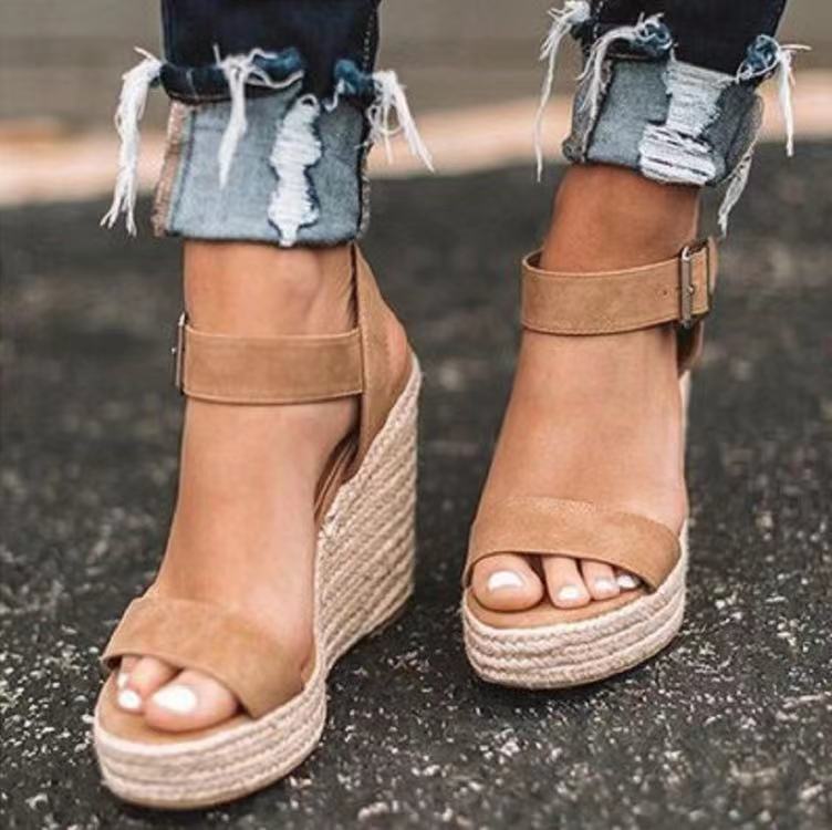 Graceful Orthopedic Sandals for Modern Look