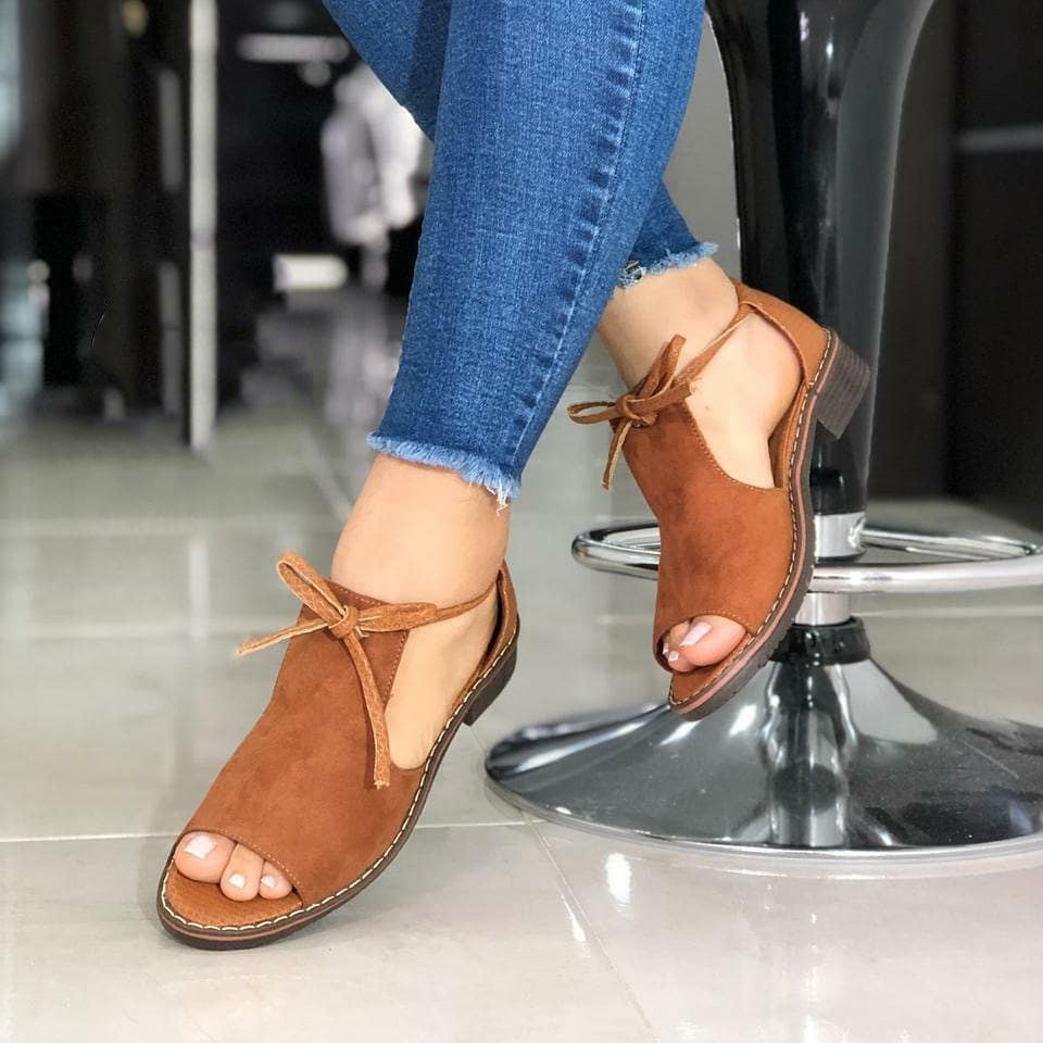 Graceful Orthopedic Sandals for Modern Look
