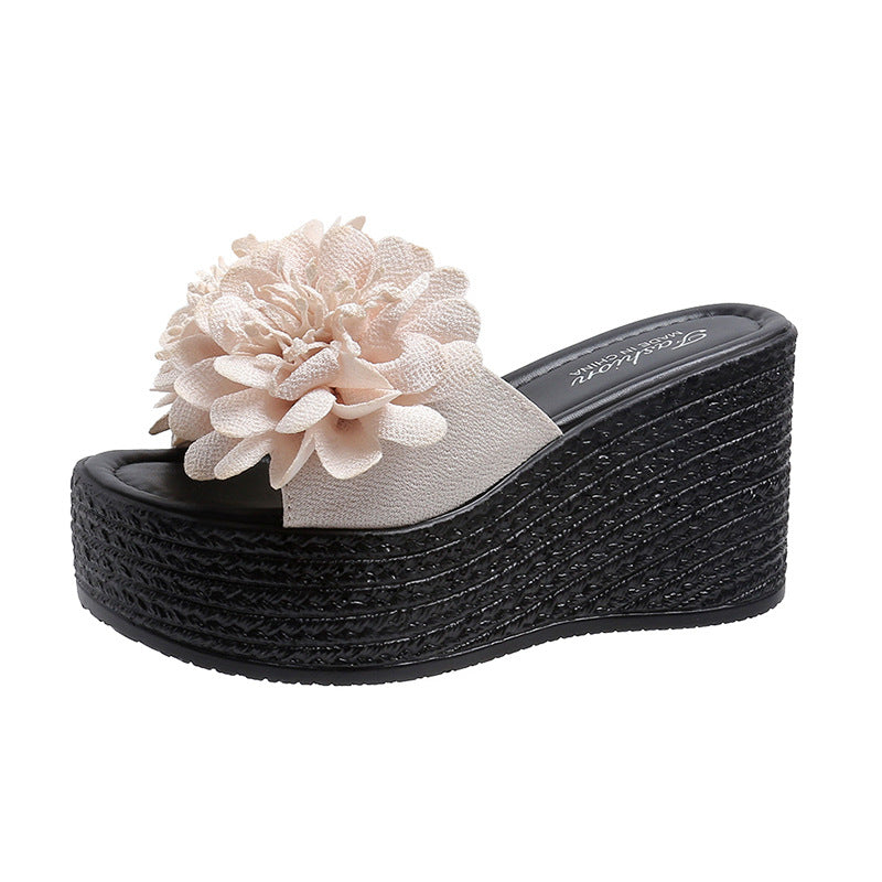 Chic Orthopedic Sandals with Unique Design