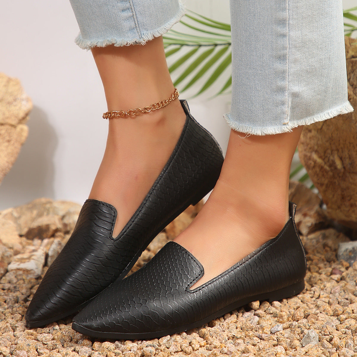 Chic Orthopedic Shoes with Unique Design