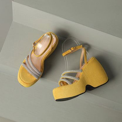 Chic Orthopedic Sandals with Unique Design