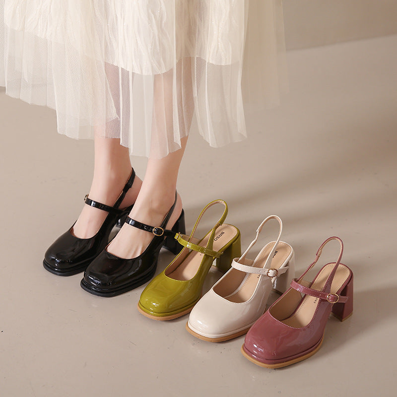 LM | Shoes with chunky heel and adjustable strap