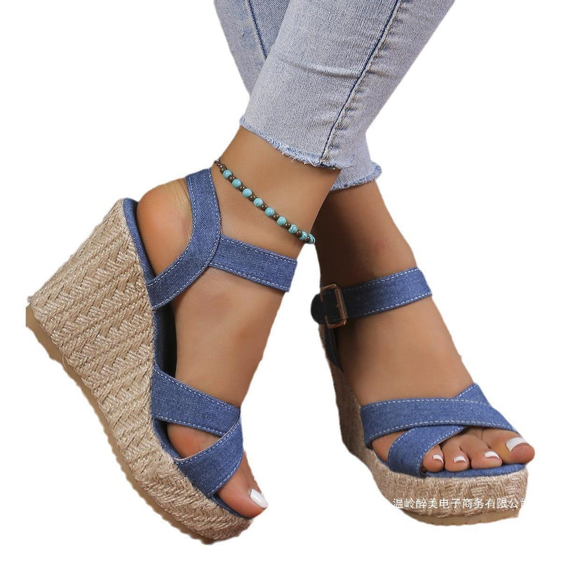 Graceful Orthopedic Sandals for Modern Look