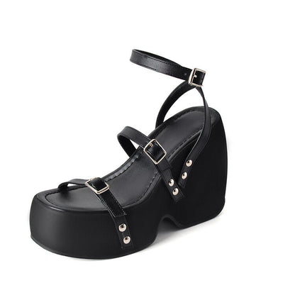 Graceful Orthopedic Sandals for Modern Look