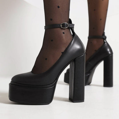 Graceful Orthopedic Shoes for Modern Look