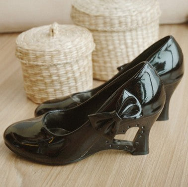 Chic Orthopedic Shoes with Unique Design