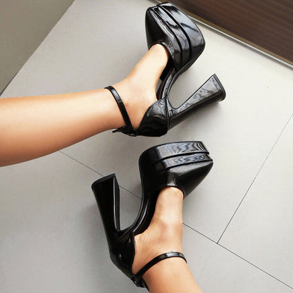 Chic Orthopedic Sandals with Unique Design