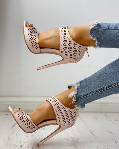 Graceful Orthopedic Sandals for Modern Look