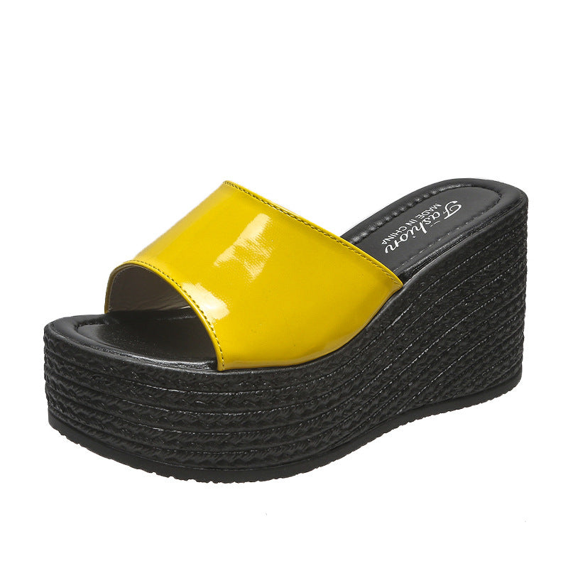 Chic Orthopedic Sandals with Unique Design