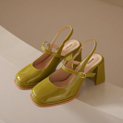 LM | Shoes with chunky heel and adjustable strap