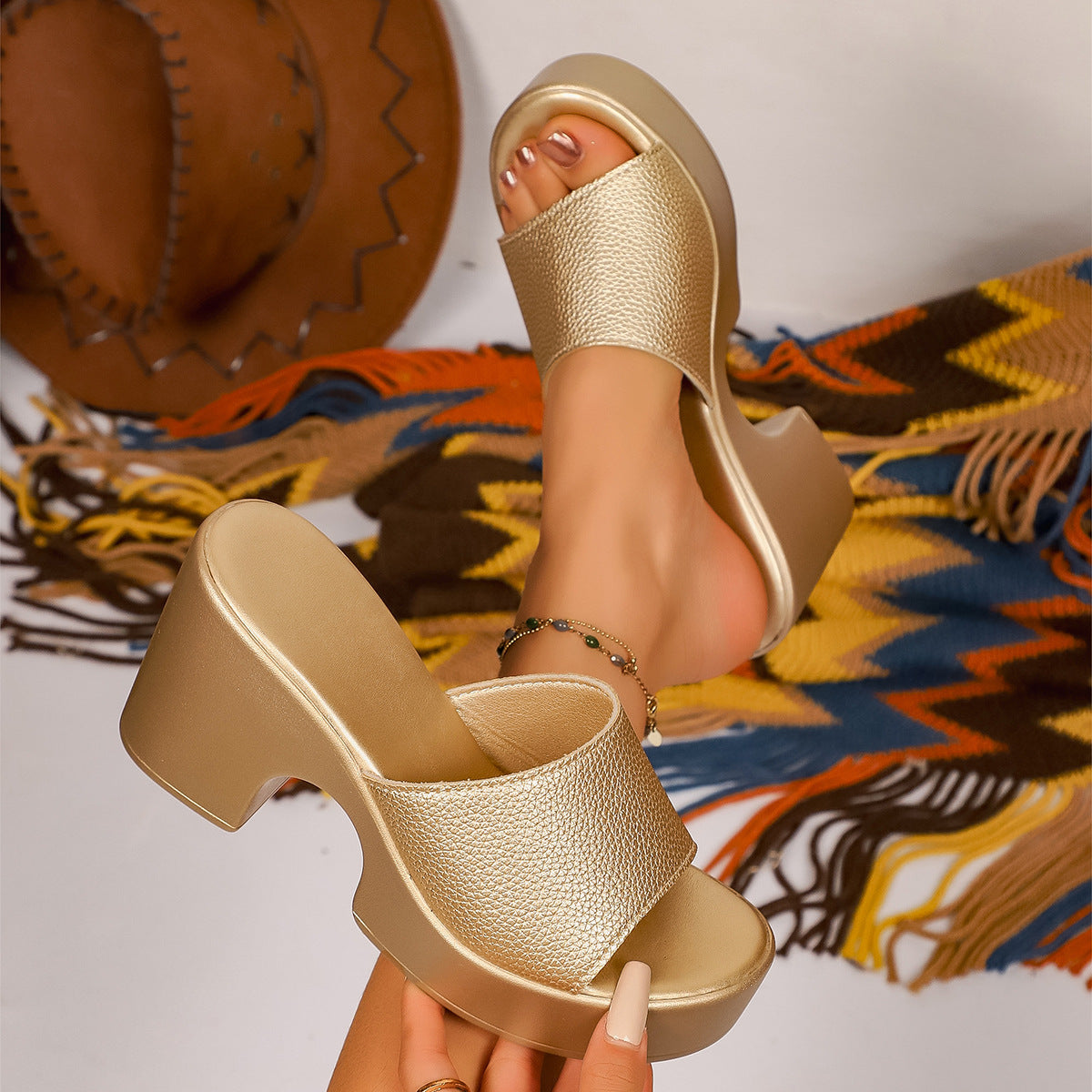 Graceful Orthopedic Sandals for Modern Look
