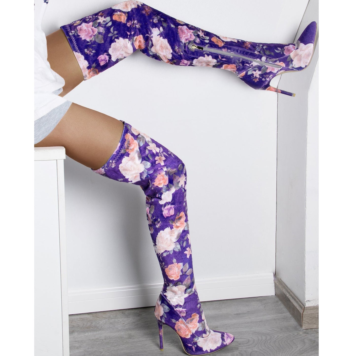Chic Orthopedic Boots with Unique Design
