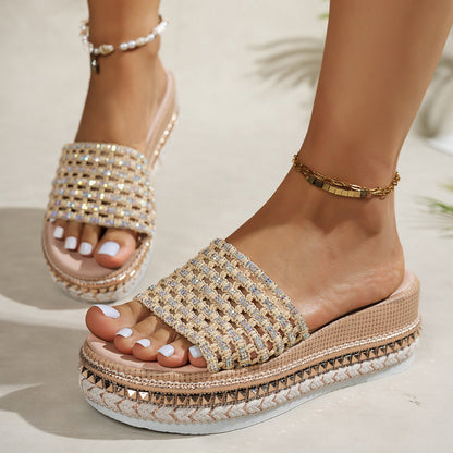 Graceful Orthopedic Sandals for Modern Look