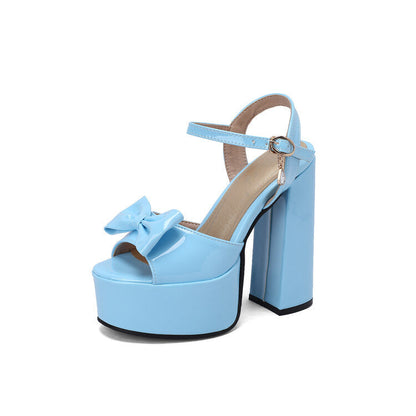 Graceful Orthopedic Sandals for Modern Look