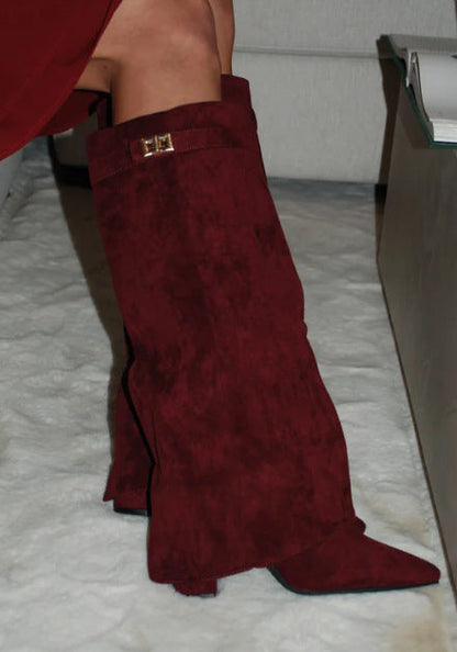 Graceful Orthopedic Boots for Modern Look