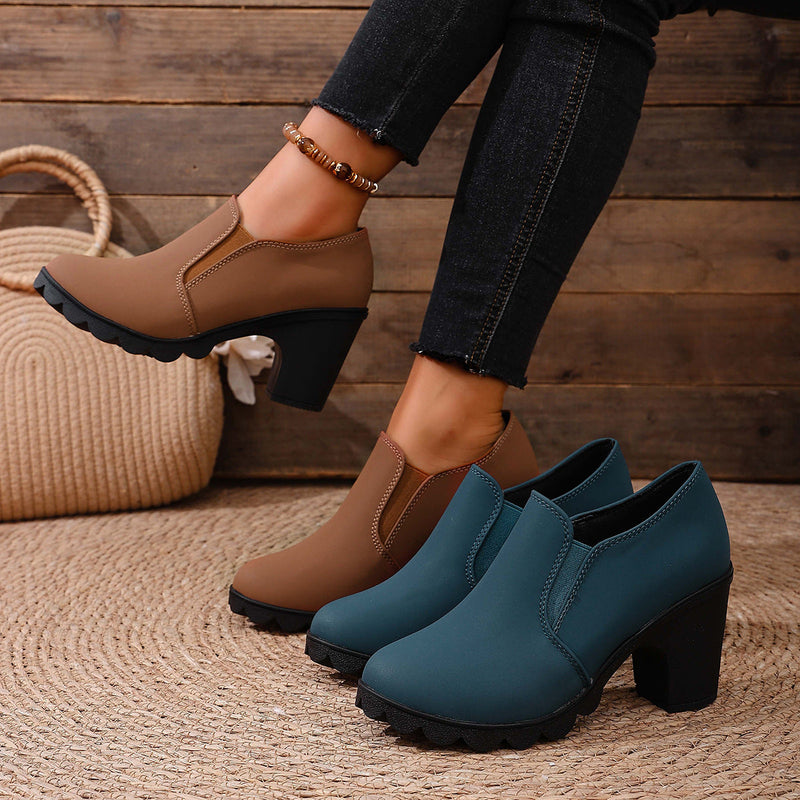 Graceful Orthopedic Shoes for Modern Look