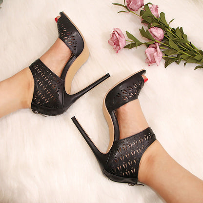 Graceful Orthopedic Sandals for Modern Look