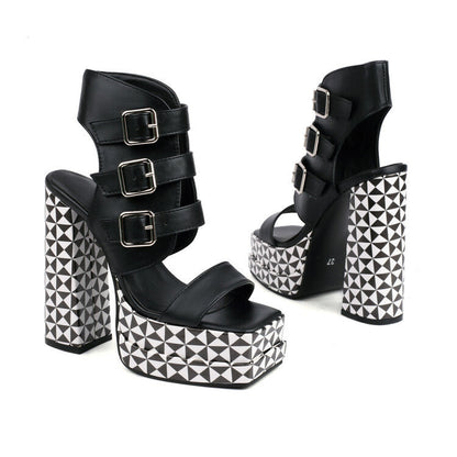 Graceful Orthopedic Sandals for Modern Look