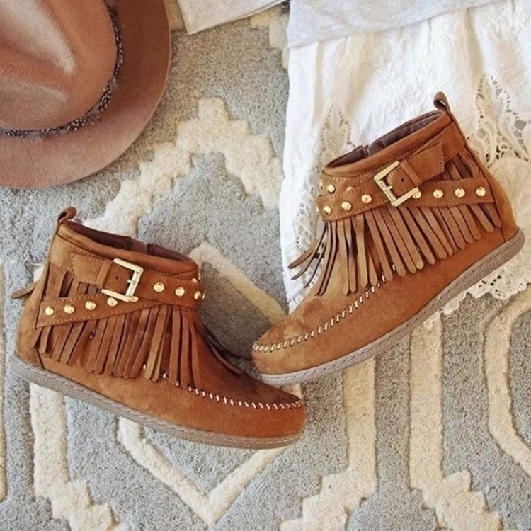 Graceful Orthopedic Boots for Modern Look