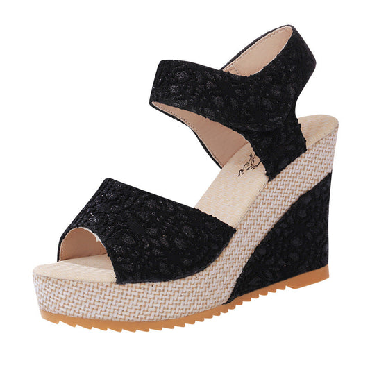 Graceful Orthopedic Sandals for Modern Look