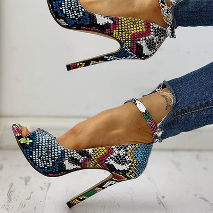 Chic Orthopedic Sandals with Unique Design