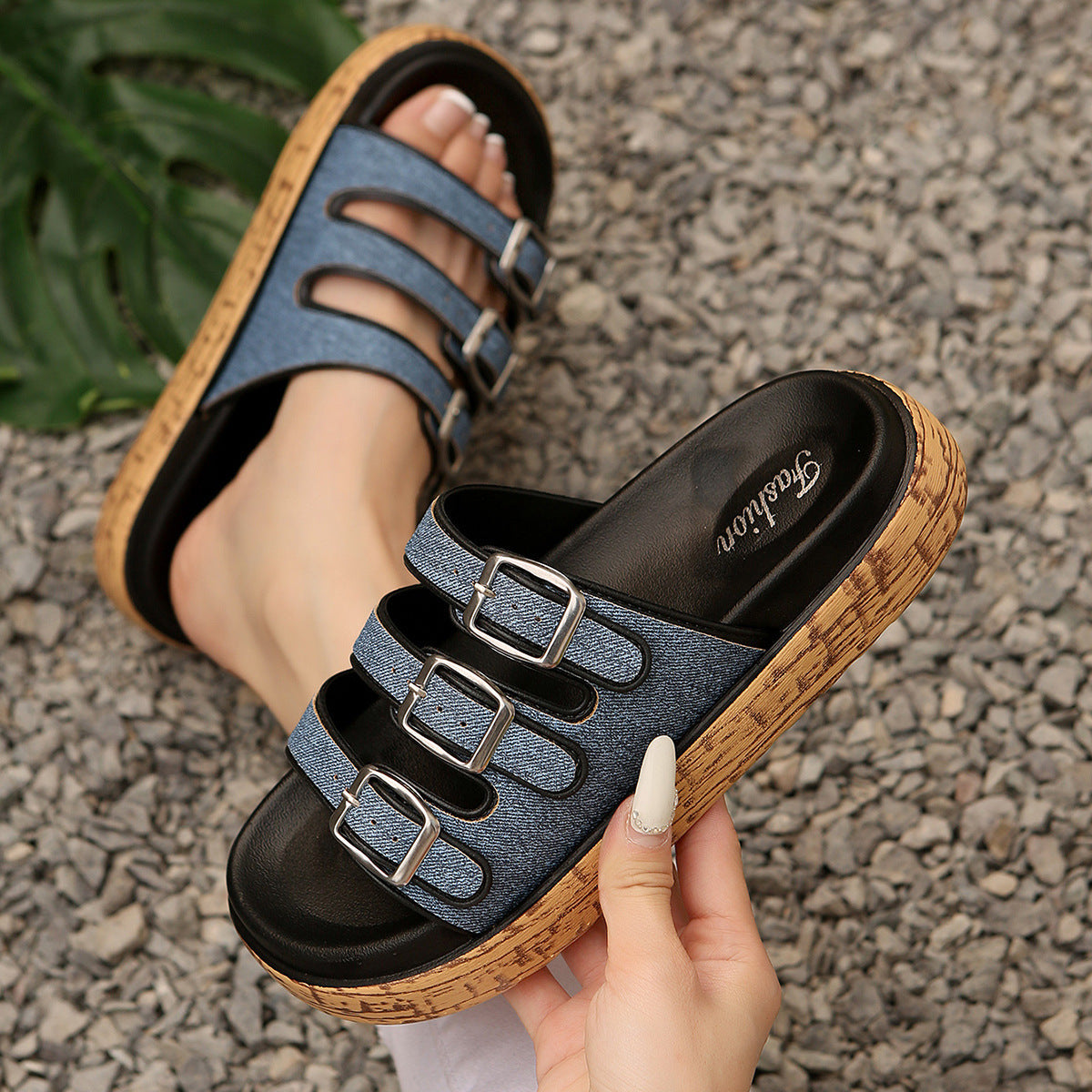 Chic Orthopedic Sandals with Unique Design